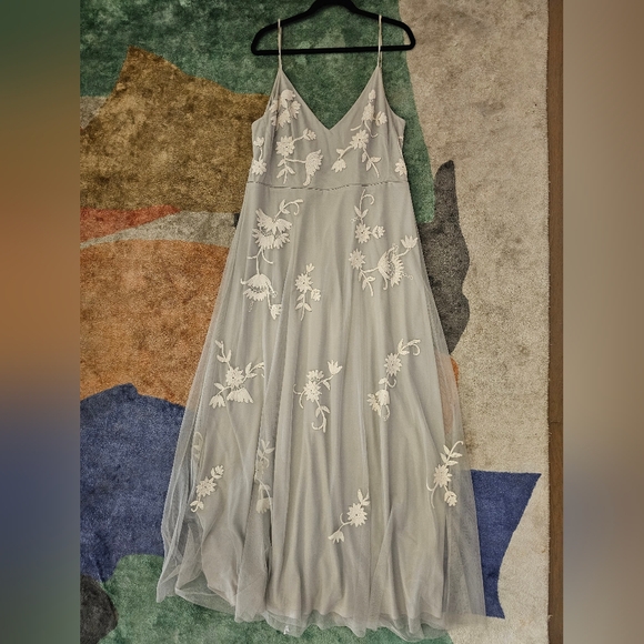 Anthropologie BHLDN Bethany Light Gray Floral Embroidered Dress - Picture 5 of 8